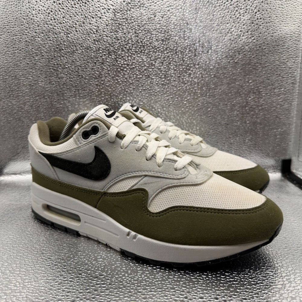 Size 9.5 Nike Air Max 1 Sneakers Mens Olive Excellent FD9082-102 Low Top‎ Mesh